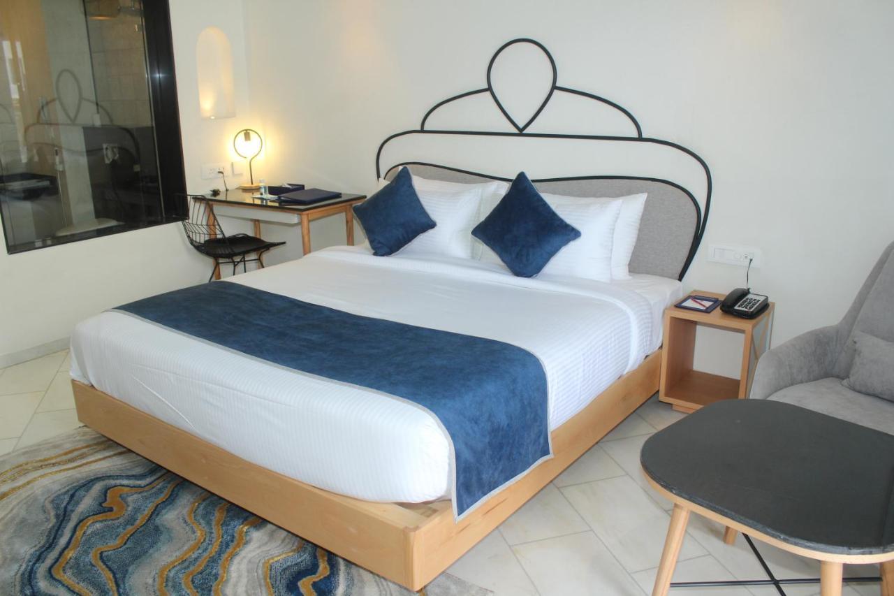 Executive Room Bathtub